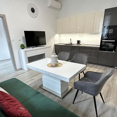 No 21 Apartment I Košice Buitenkant foto