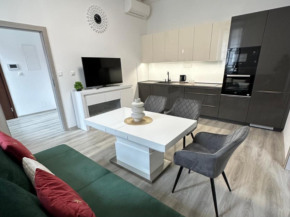 No 21 Apartment I Košice Buitenkant foto